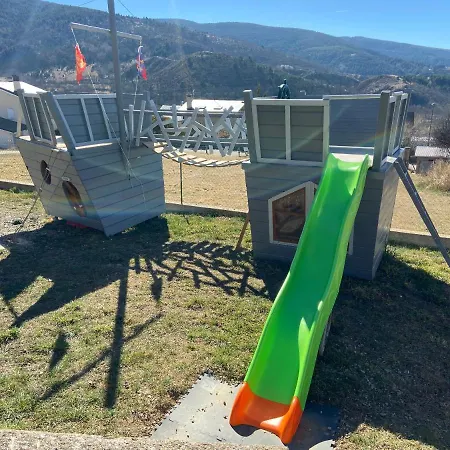 Des Ours Apartament *